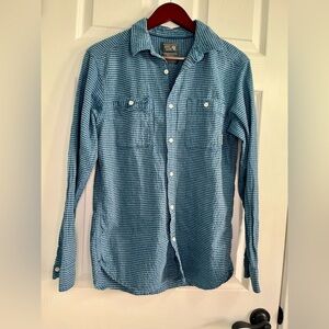Mountain Hardware stripes button up